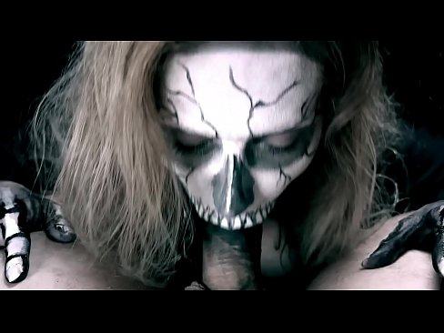 ❤️ شيطاني ڇوڪري ڪڪڙ کي چوسندي پنهنجي ڪاري وات سان ۽ نگلڻ سان. سپر جنسي تي sd.hentaibar-com.ru
